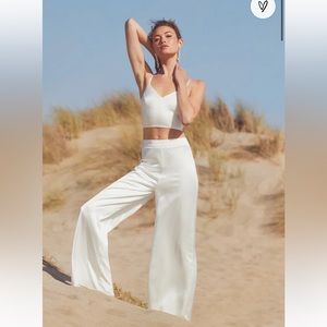 White satin two-piece jumpsuit Lulus size S